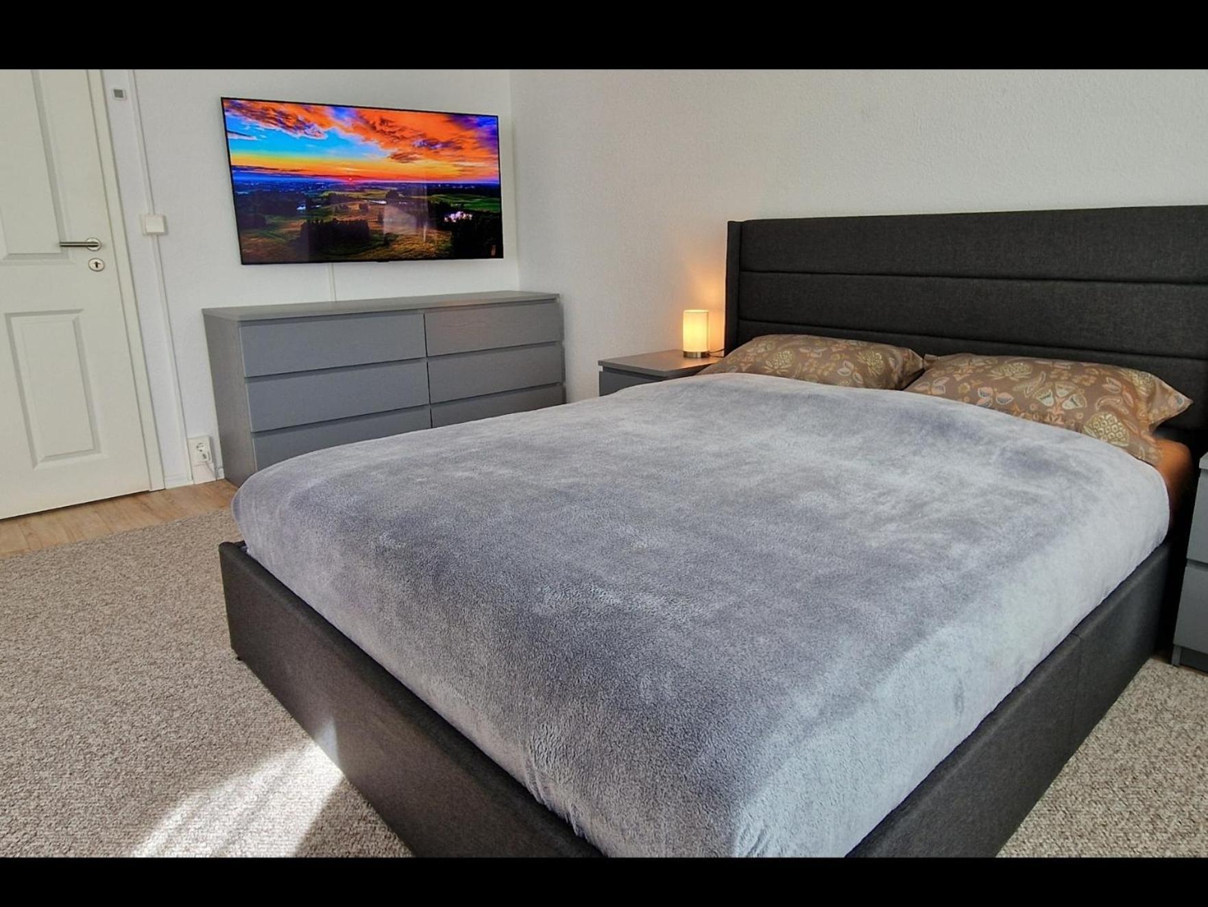 קמניץ Zentrum Apartment - Oled Tv - Ps4 - Balkon - Parking מראה חיצוני תמונה